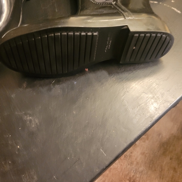 COACH Tristee Rainboot in Cyclamen - Picture 5 of 10